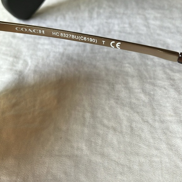 Coach: Dark Tortoise(C6190) Sunglasses- Gradient lens- with case-small scratches - Picture 2 of 16